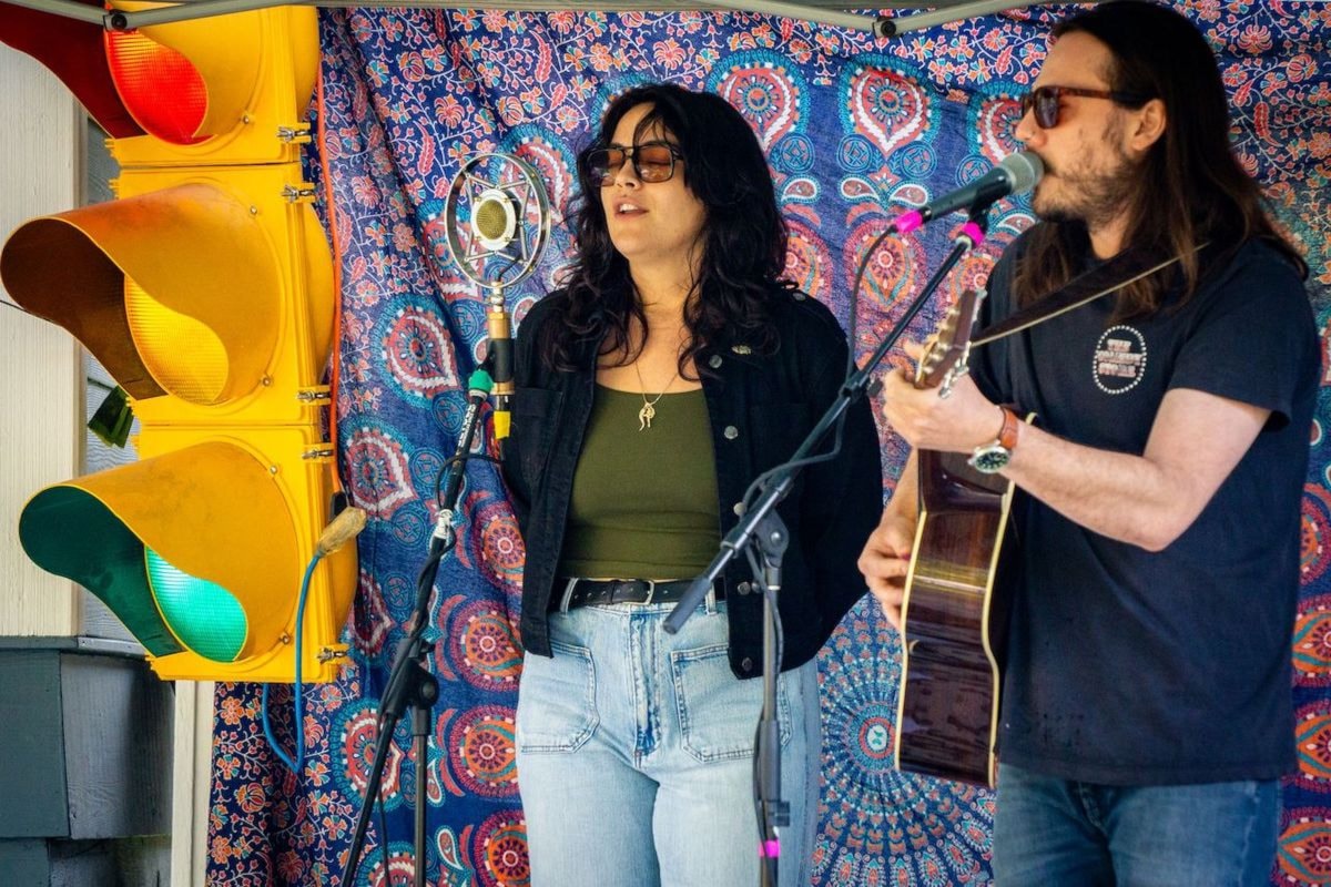 One Light Concert Series blends community and music