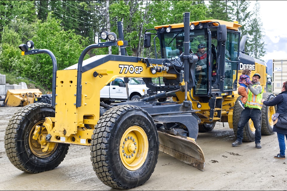 The motor grader rides are always a big hit at Public Works Day. Paul Rodgers/Kimberley Bulletin. 