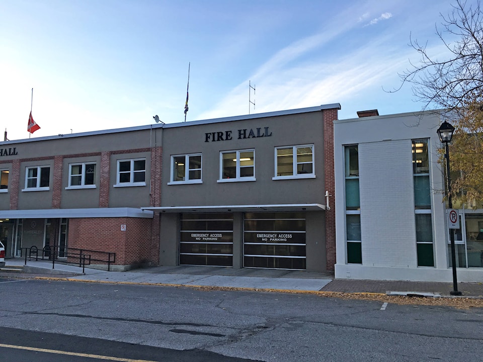 12702537_web1_fire-hall