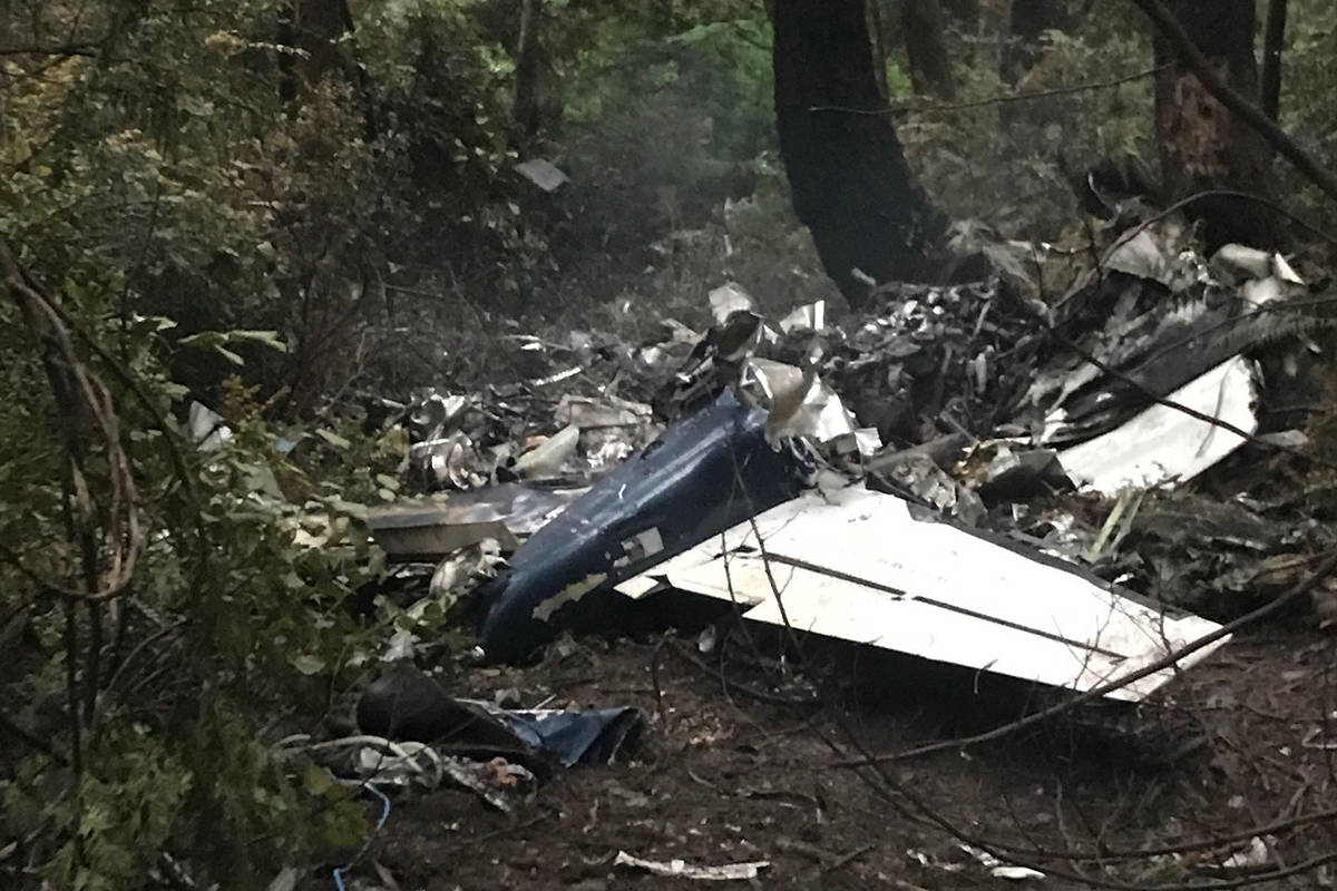 19756452_web1_copy_191217-NBU-gabriola-plane-crash-update-PUSH-2_1