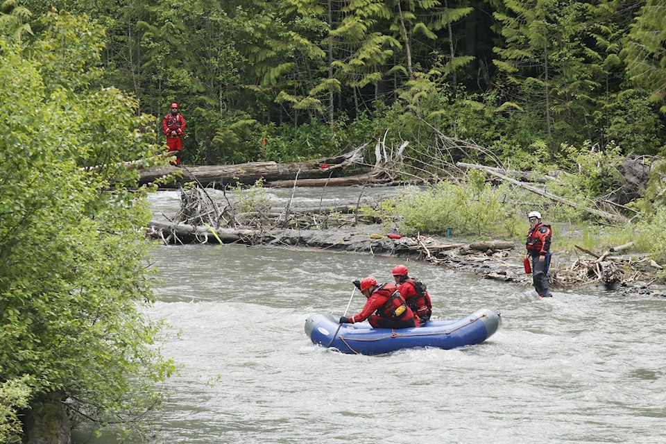 21932229_web1_200702-NAL-bodyfound-KasloSAR_1