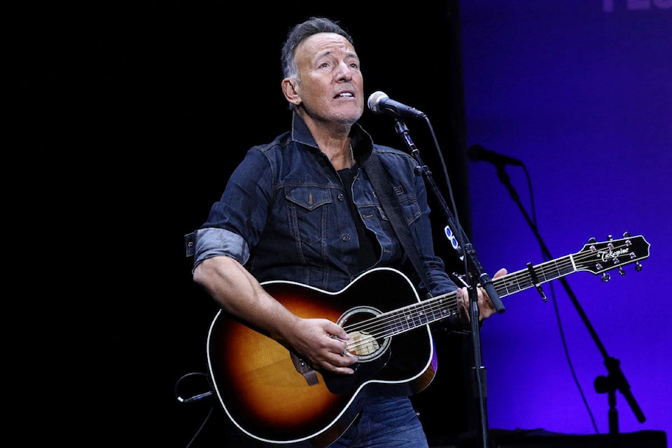 25558806_web1_210619-CPW-SpringsteenonBroadwaycWEB_1