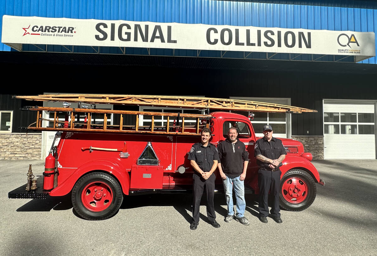 34059494_web1_231003-KDB-VintageFireTruck-Firetrucks_13