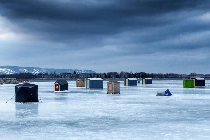 100lacombeexpressice-huts1