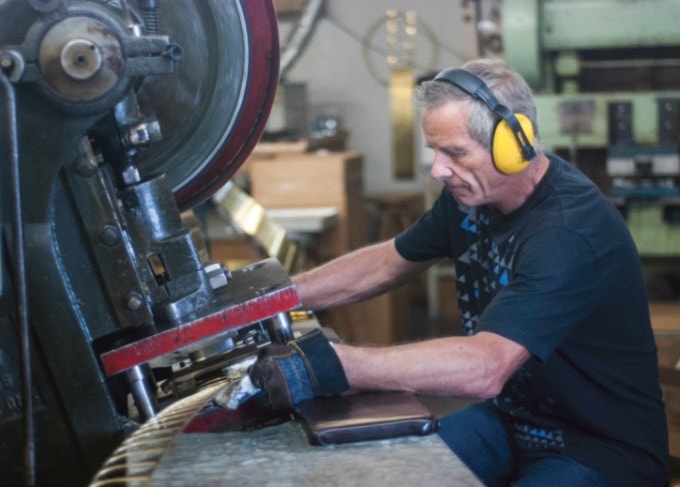 21148lacombeexpressLenTompsonLures092613