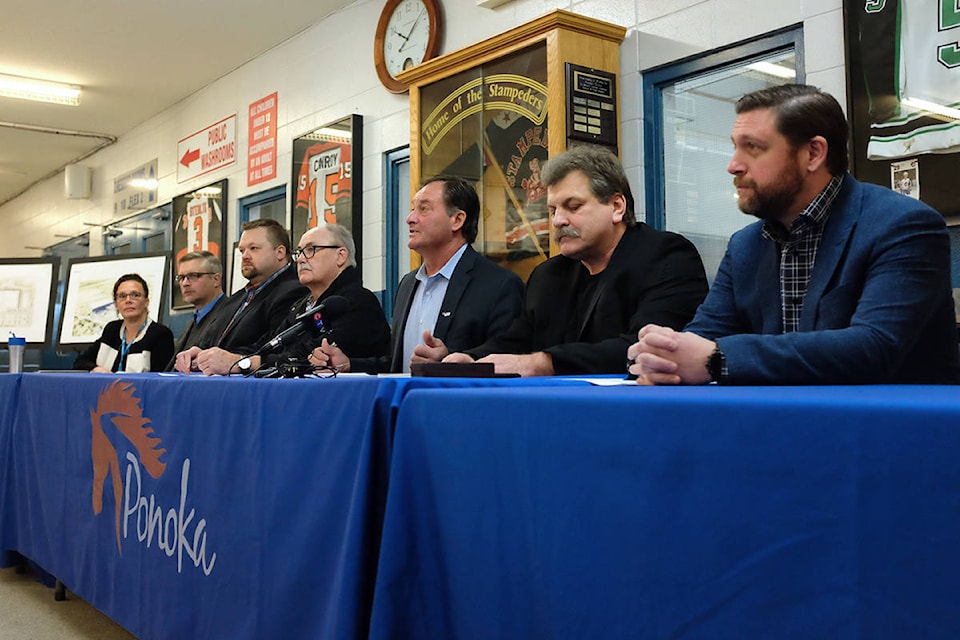 15137958_web1_15130286_web1_181205-PON-ponoka-press-conference_1