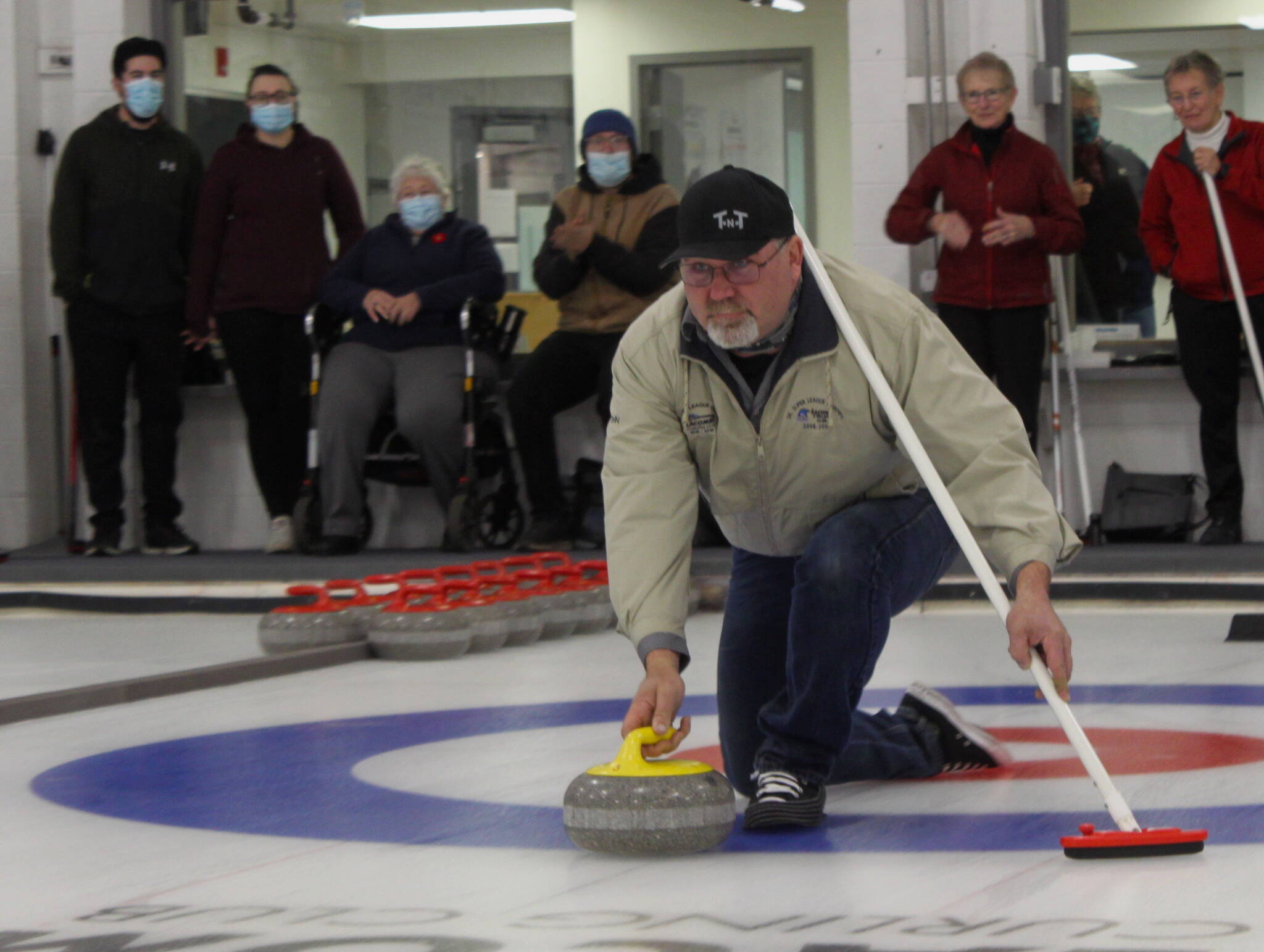 27180325_web1_211118-LAC-curling-tribute-stol-lacombe-curling_4