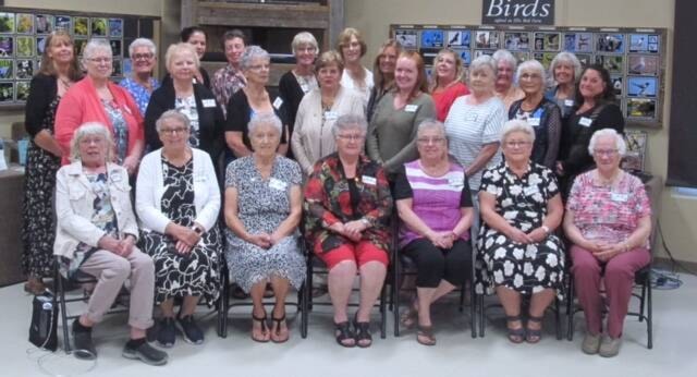 33145042_web1_LakesideSocialWorkers_1
