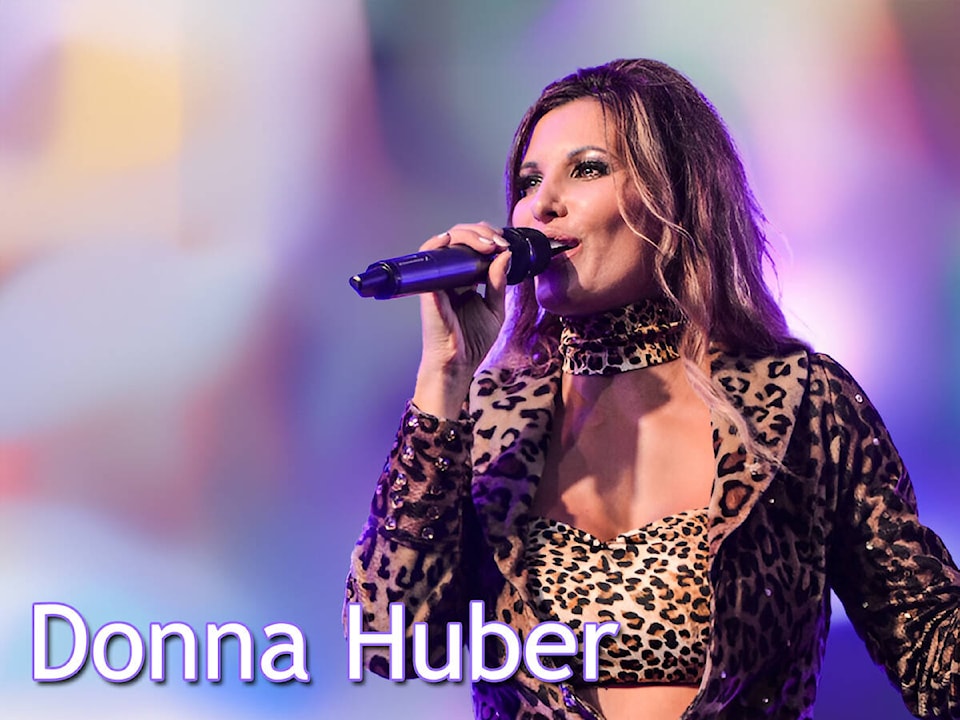 34446254_web1_ShaniaTwainHuber_1