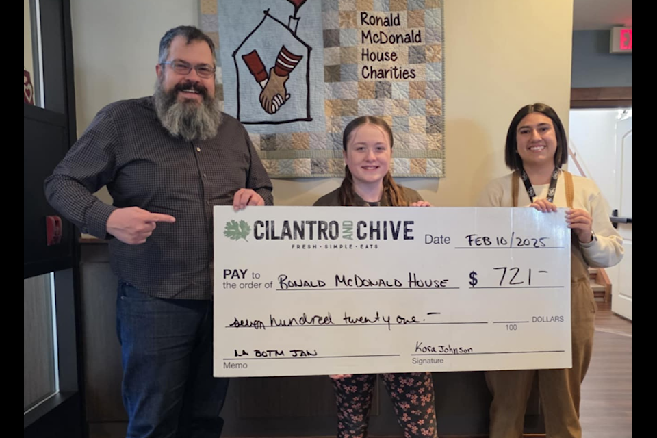 From left, Cilantro and Chive co-owner Rieley Kay, January
Burger of the Month guest chef
Kora Johnson, and Destiny Mand from Ronald McDonald House Red Deer.
(Photo submitted)