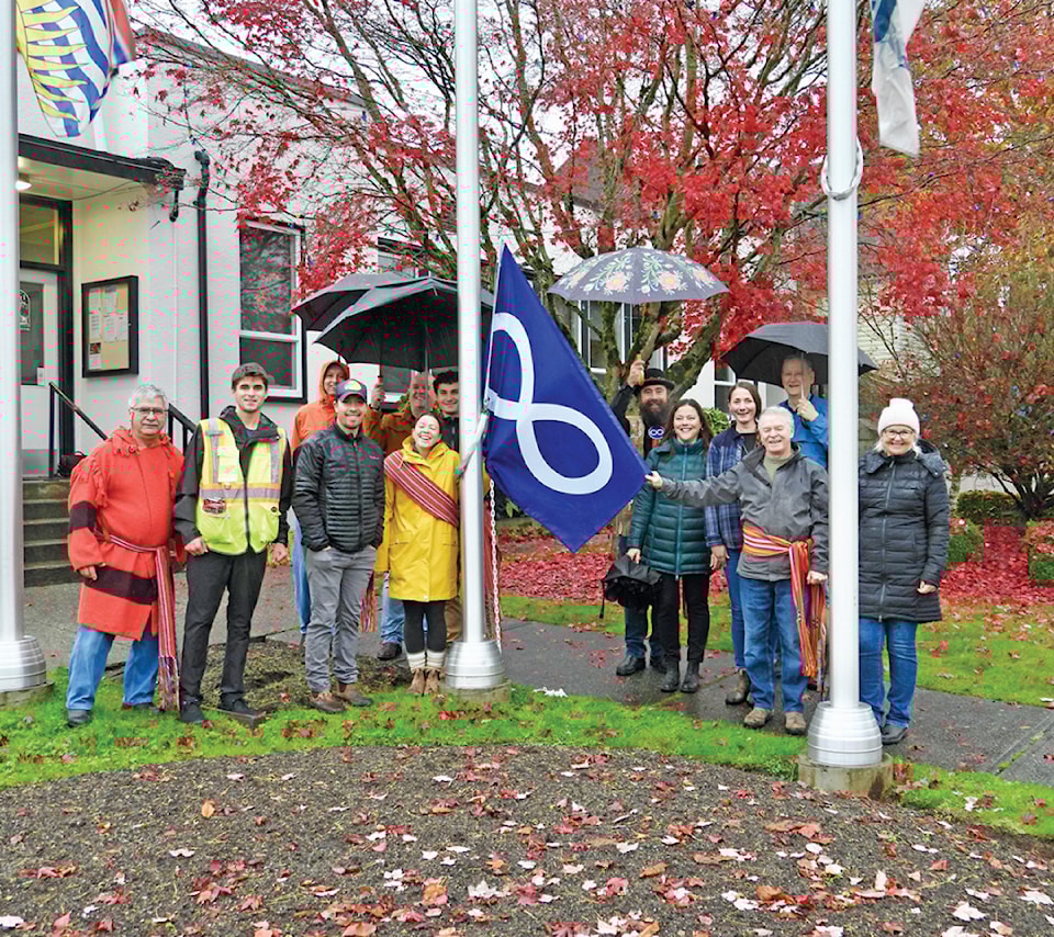 ladysmith-metis-flag-raising