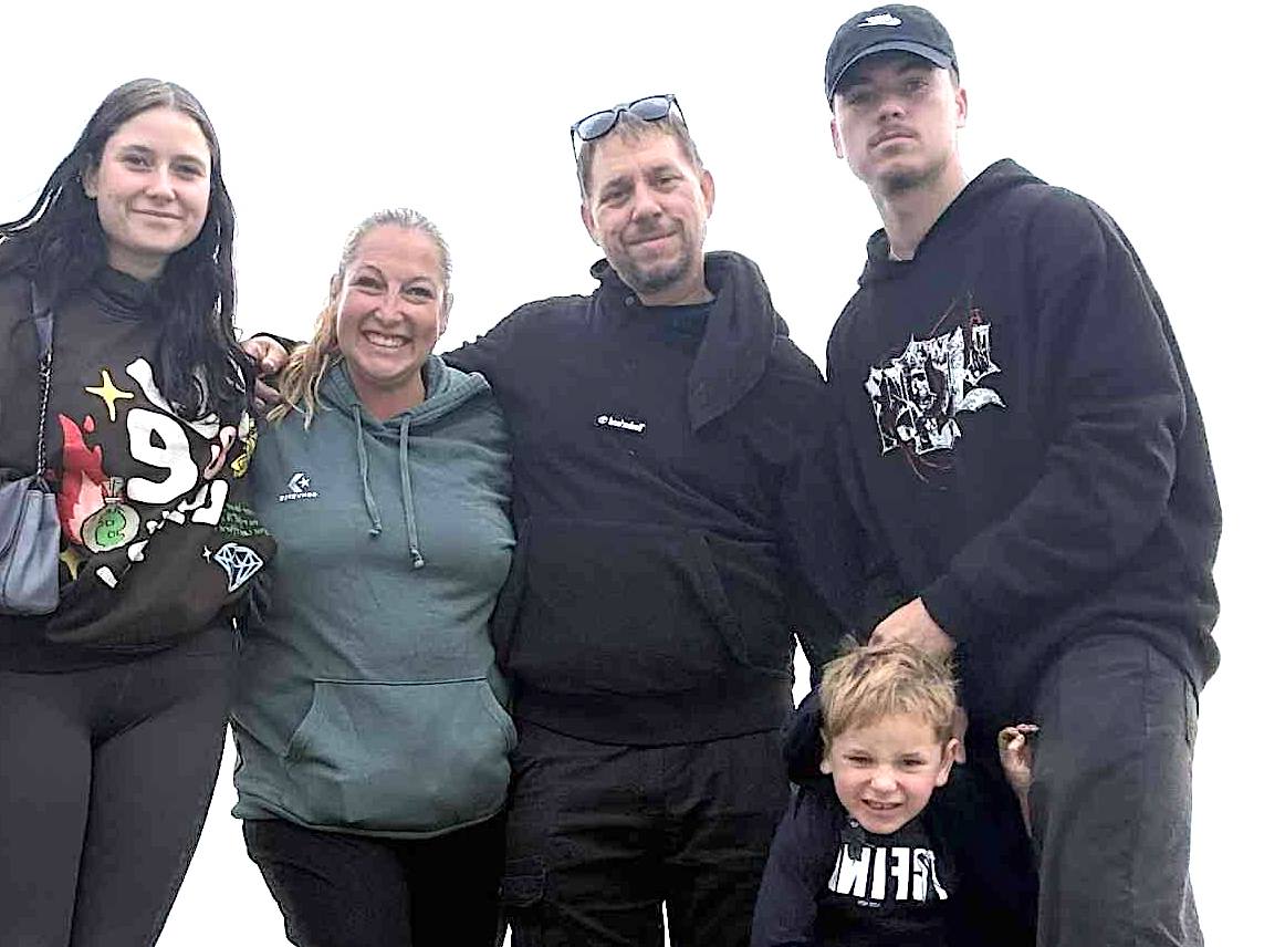 Community rallies for Ladysmith mechanic after crash