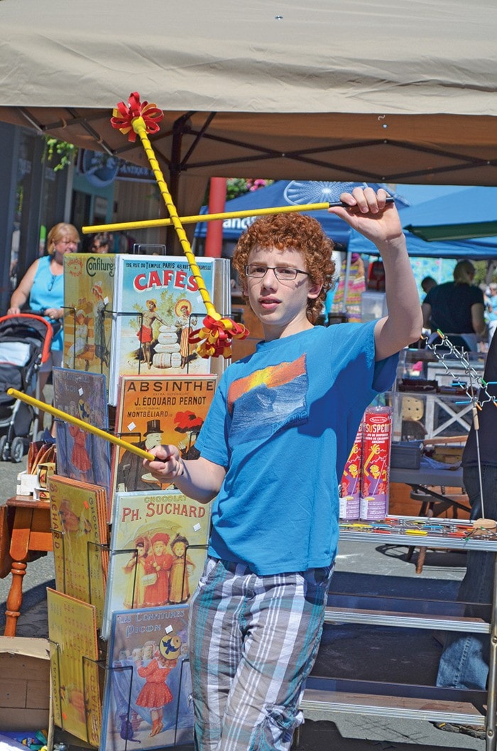 Market draws crowds to Mural Town Ladysmith Chemainus Chronicle Market draws crowds to Mural Town Ladysmith Chemainus Chronicle
