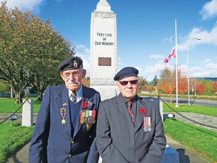 65403ladysmith06-1028VeteransatCenotaph