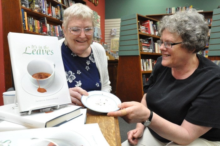 81152ladysmithBooksigning