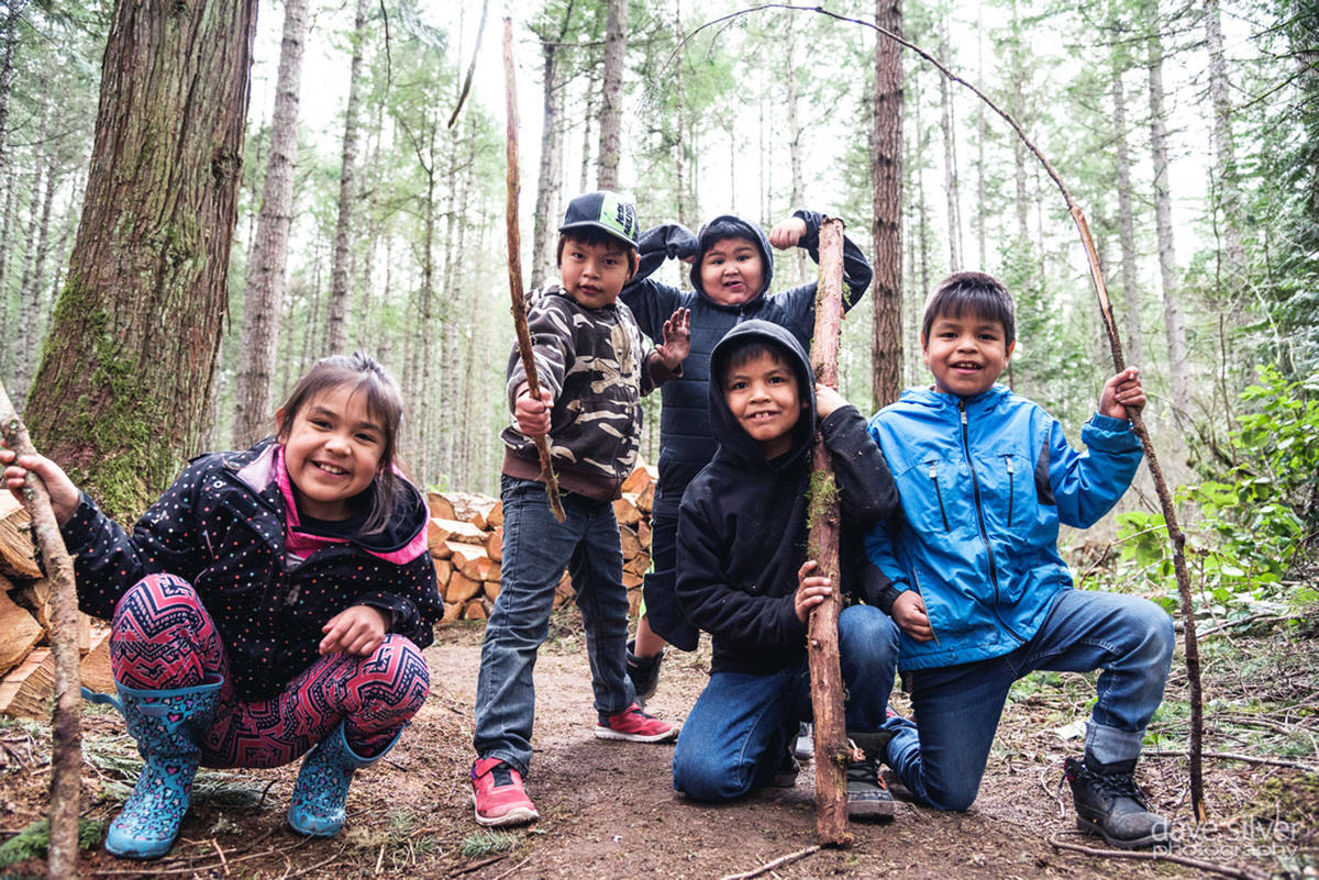 Penelakut Island students connect to construct wilderness trail