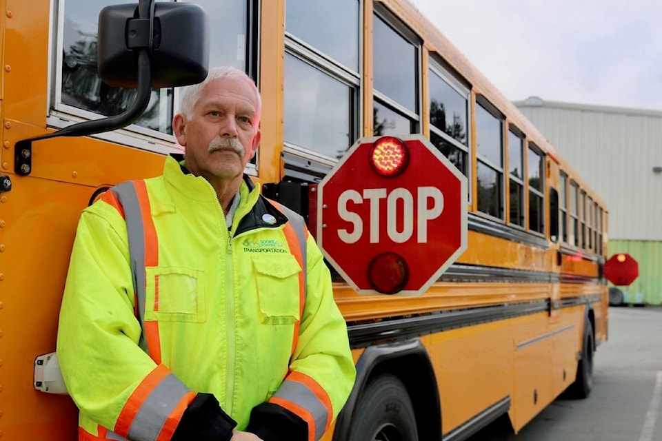 23995166_web1_210118-GNG-SchoolBus-Speeders-bus_2