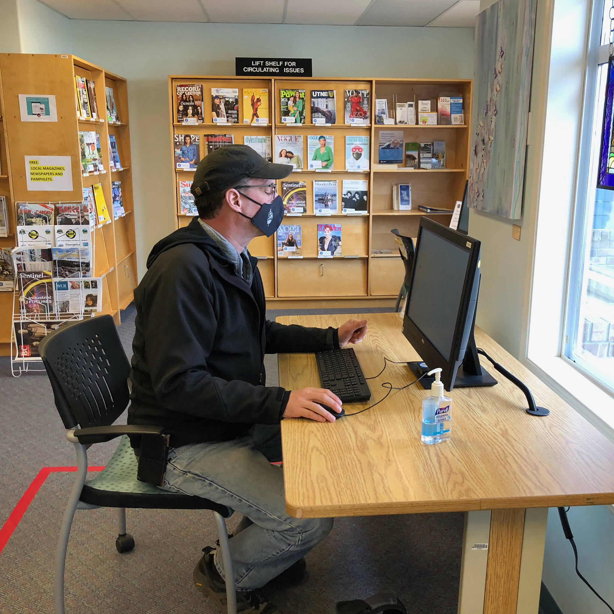 The Vancouver Island Regional Library in Ladysmith was one of the only warm places Manly could go. (Paul Manly photo)