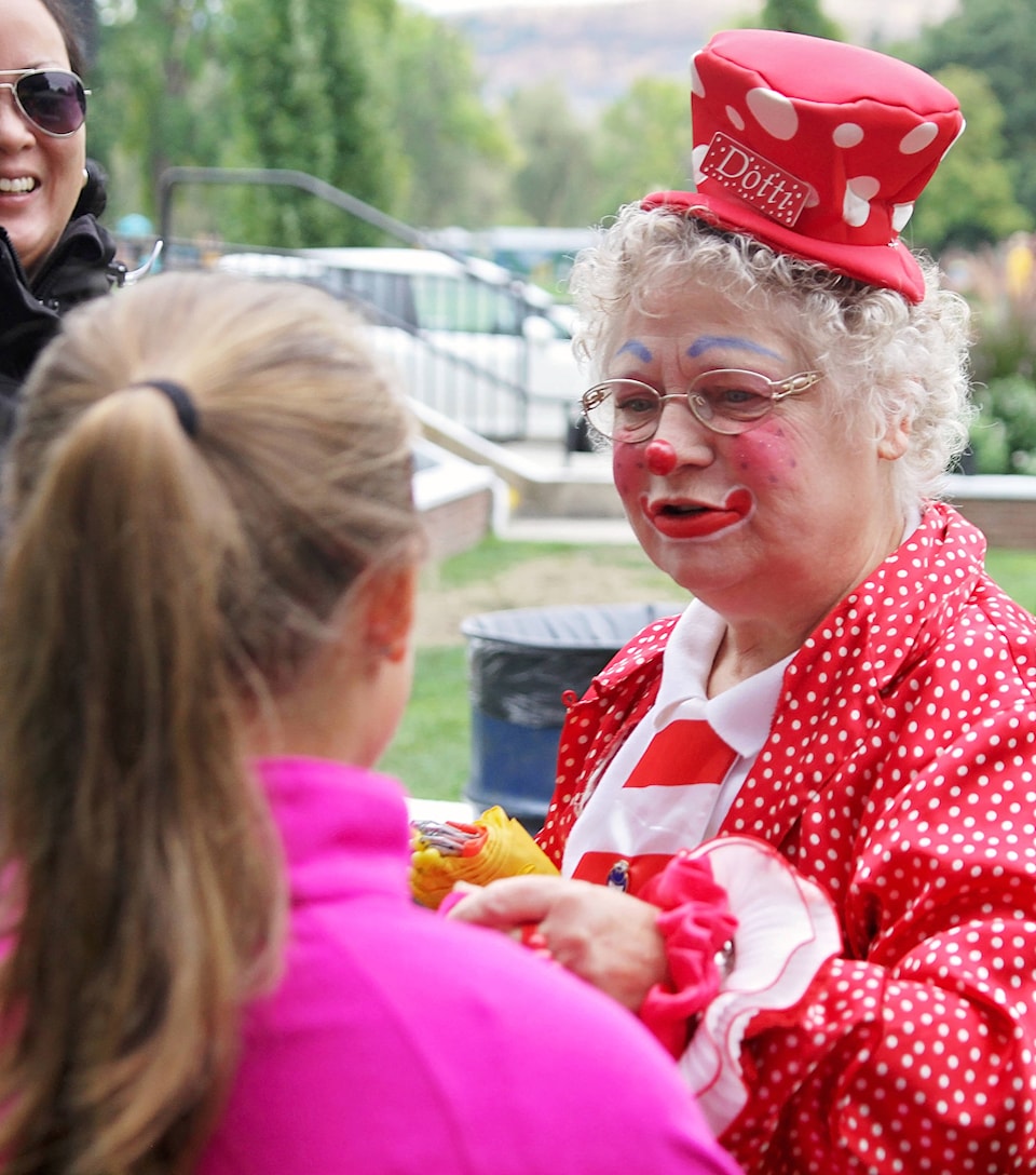 8681425_web1_170925-VMS-kidneywalk1