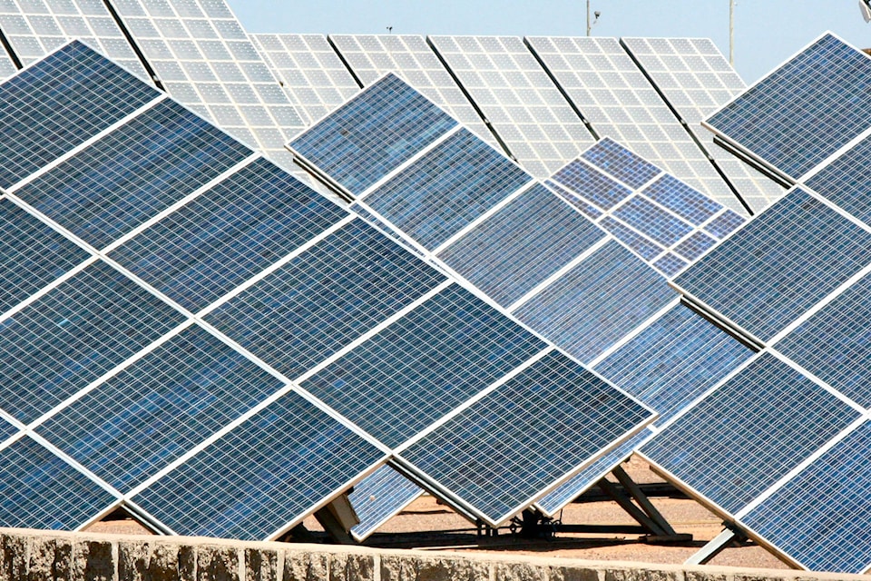 14165035_web1_P-solar-panels