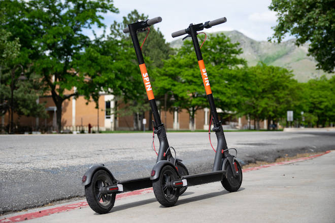 17403644_web1_Scooter-1
