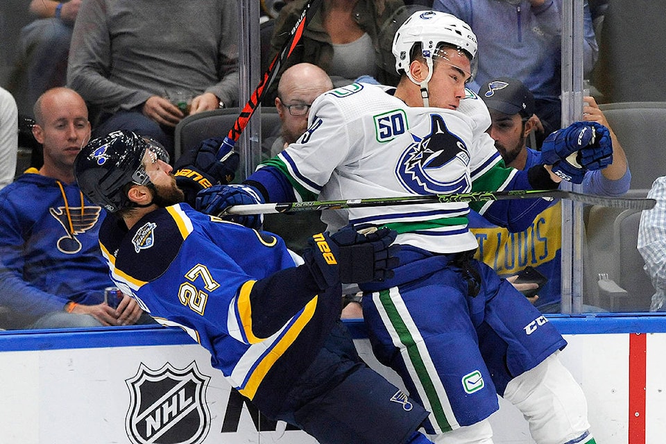 19003854_web1_101917-IFD-Canucks-Blues