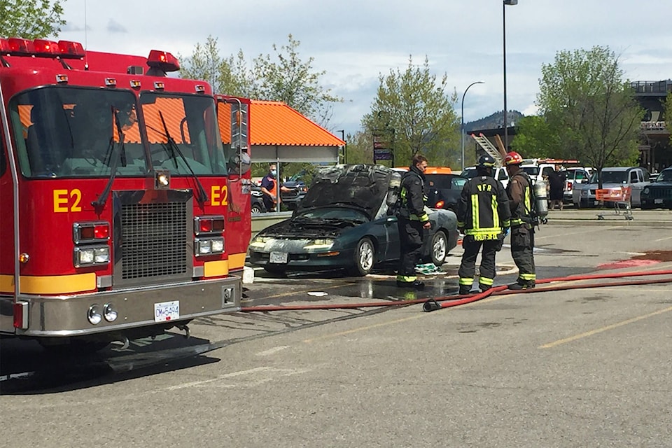 25096487_web1_210513-VMS-car-fire-1_1