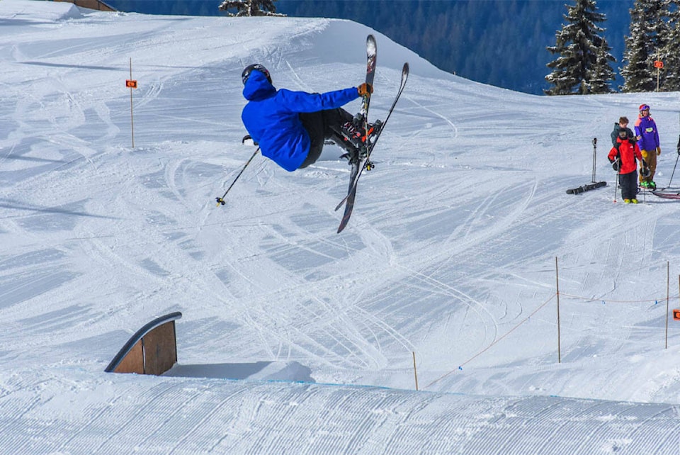 26964684_web1_200312-RTR-ski-competition-Revelstoke_13