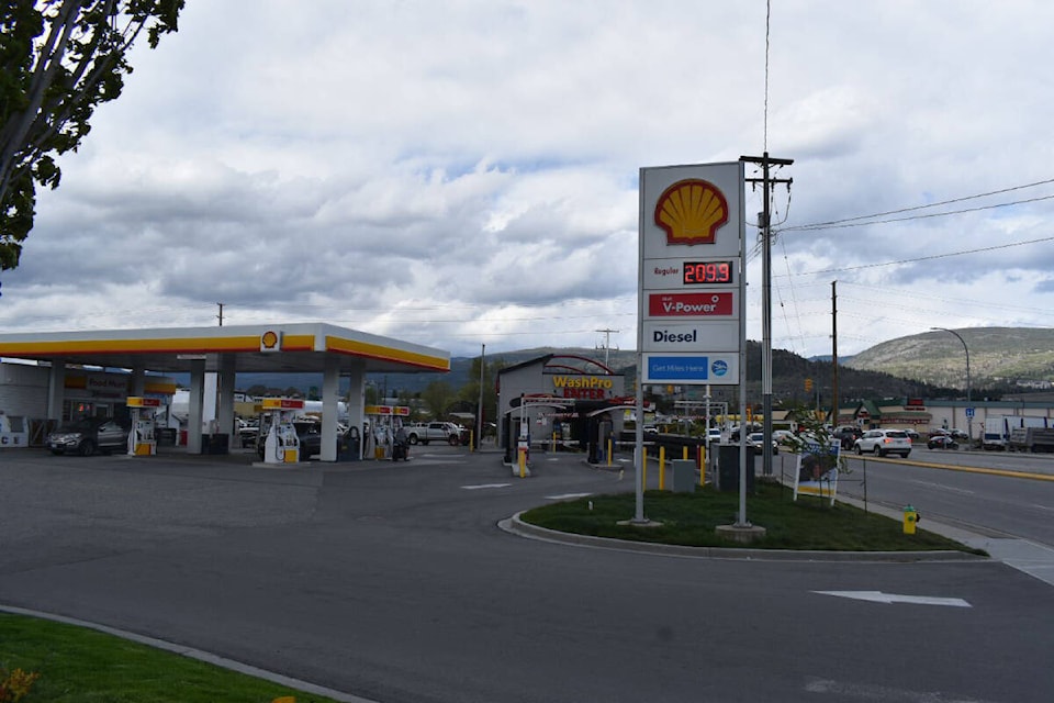 29176985_web1_220525-PWN-GasPrices-GasPricePenticton_1