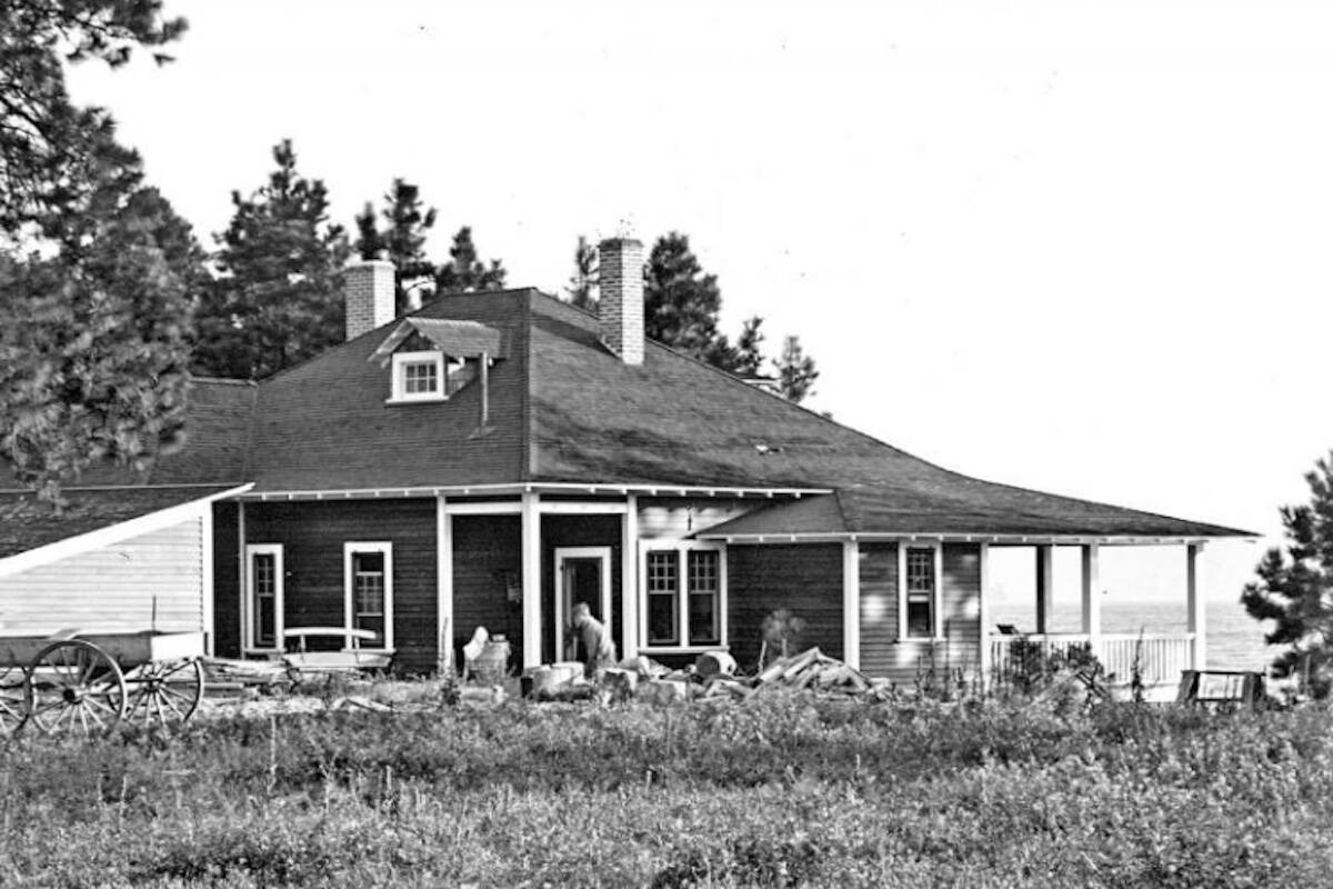 Gibson Bungalow (Lake Country Museum & Archives)
