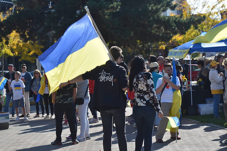 A rally to support Ukraine was held in Kelowna’s Kerry Park on Saturday, Oct. 15 (Photo - Jordy Cunningham/Capital News)