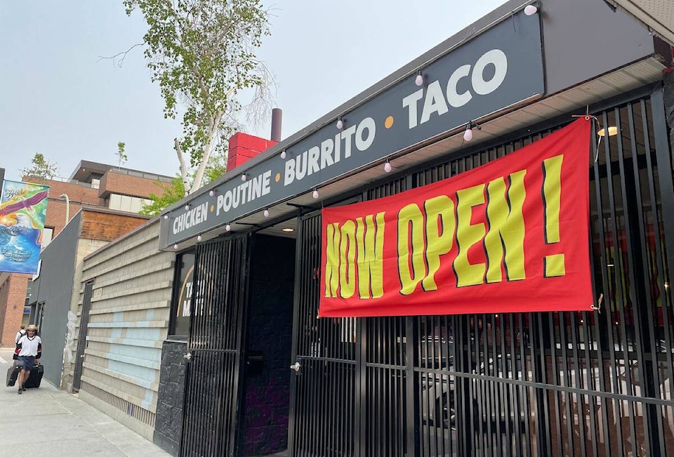 32752109_web1_230525-KCN-new-mexican-restaurant-_1