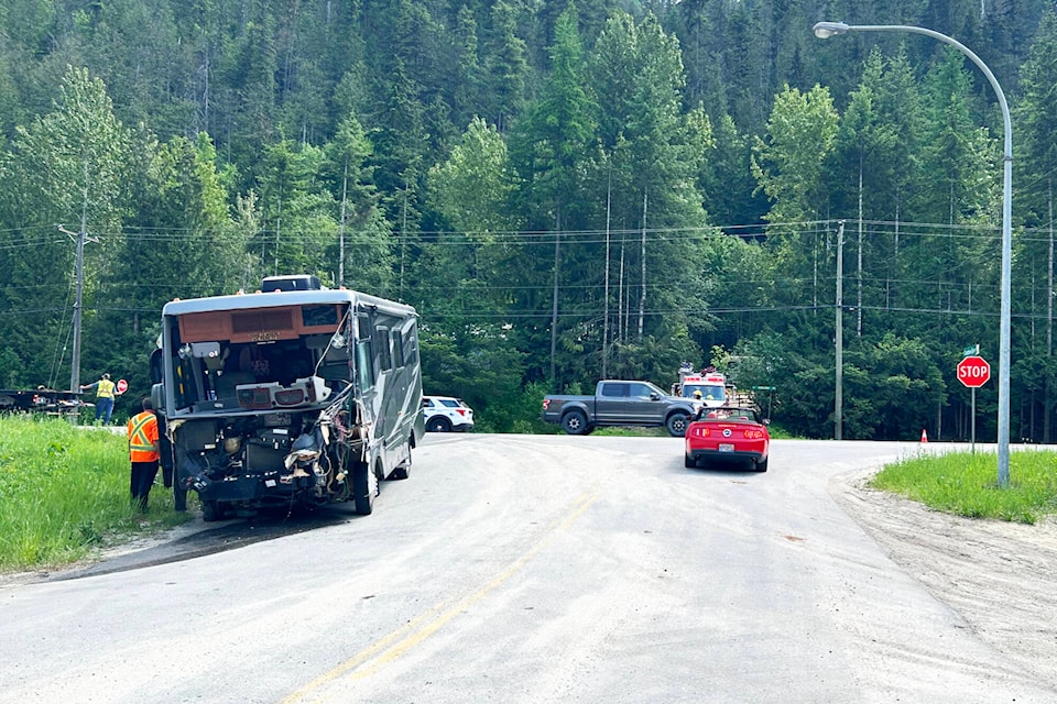 32794633_web1_230525-EVN-RCMP-collision-motorhome-semi_1