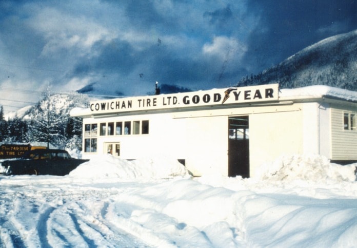 19202lakecowichanWEBDarlingTire-winter60s