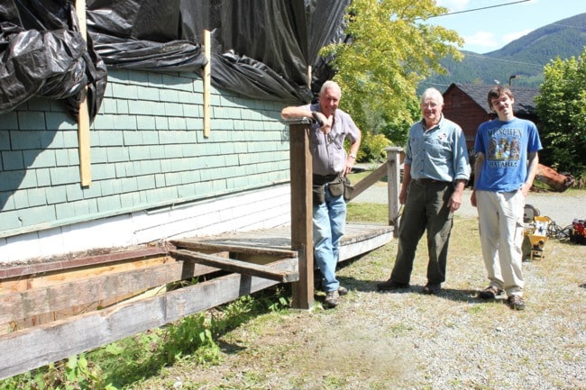 3230lakecowichanWEBMuseumvolunteers