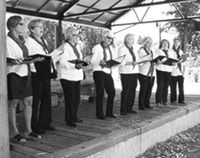 7039lakecowichanChoirmarket200px