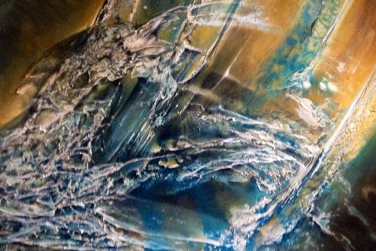 7634939_web1_170712-CCI-Ice-bear-at-Chemainus-Theatre_2