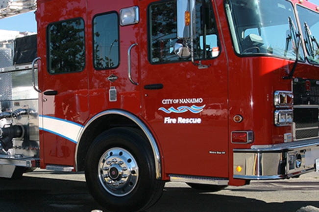 9524833_web1_9524046_web1_PropaneBlowsUpFifthWheel---fire-truck---IMG_0669