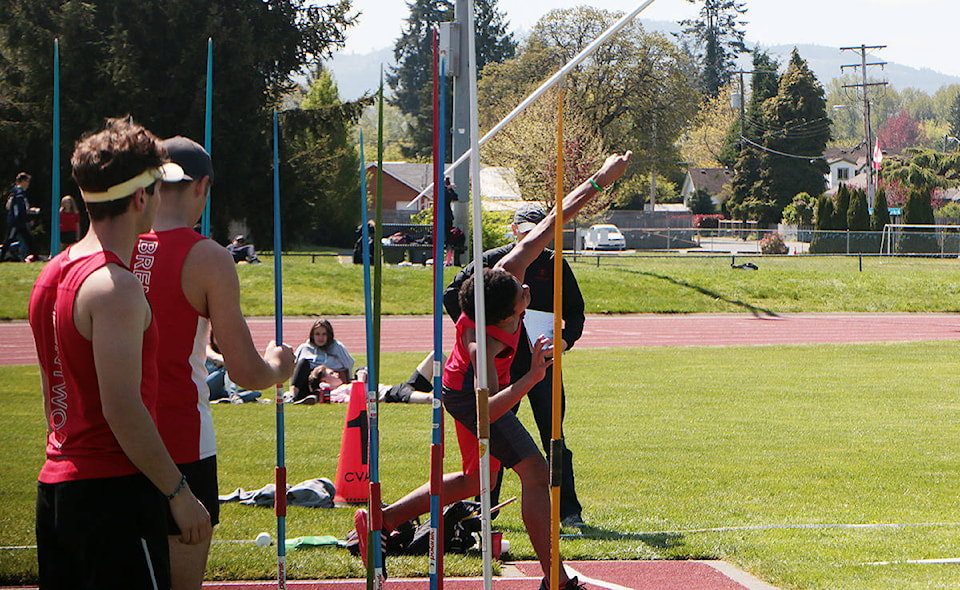 11772167_web1_track-boys-javelin---chemainus