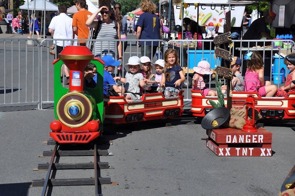 A mini-train offers smaller children a fun ride in downtown Duncan. (Warren Goulding/Citizen)