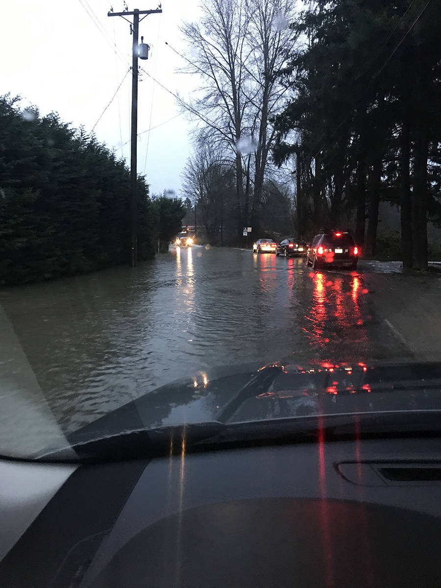 15018604_web1_Crofton-Road-flooded