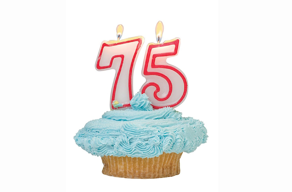 17844208_web1_75th-anniv-cake-contest