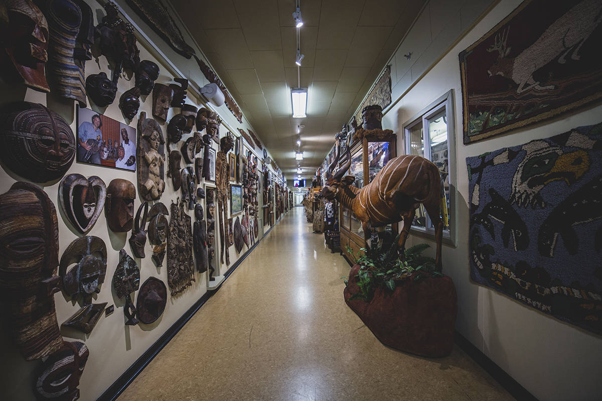 18452371_web1_BIZ-Hand-of-Man-Museum-hall