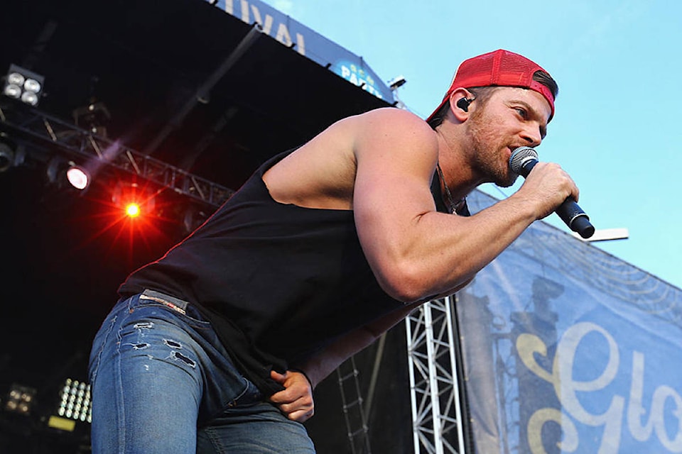 19024452_web1_kip-moore