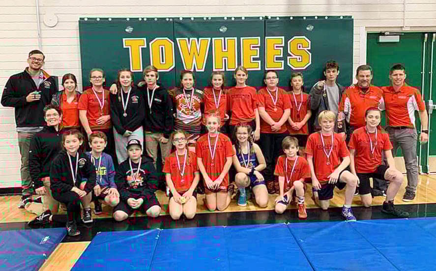 19615040_web1_191204-CCI-wrestling_1