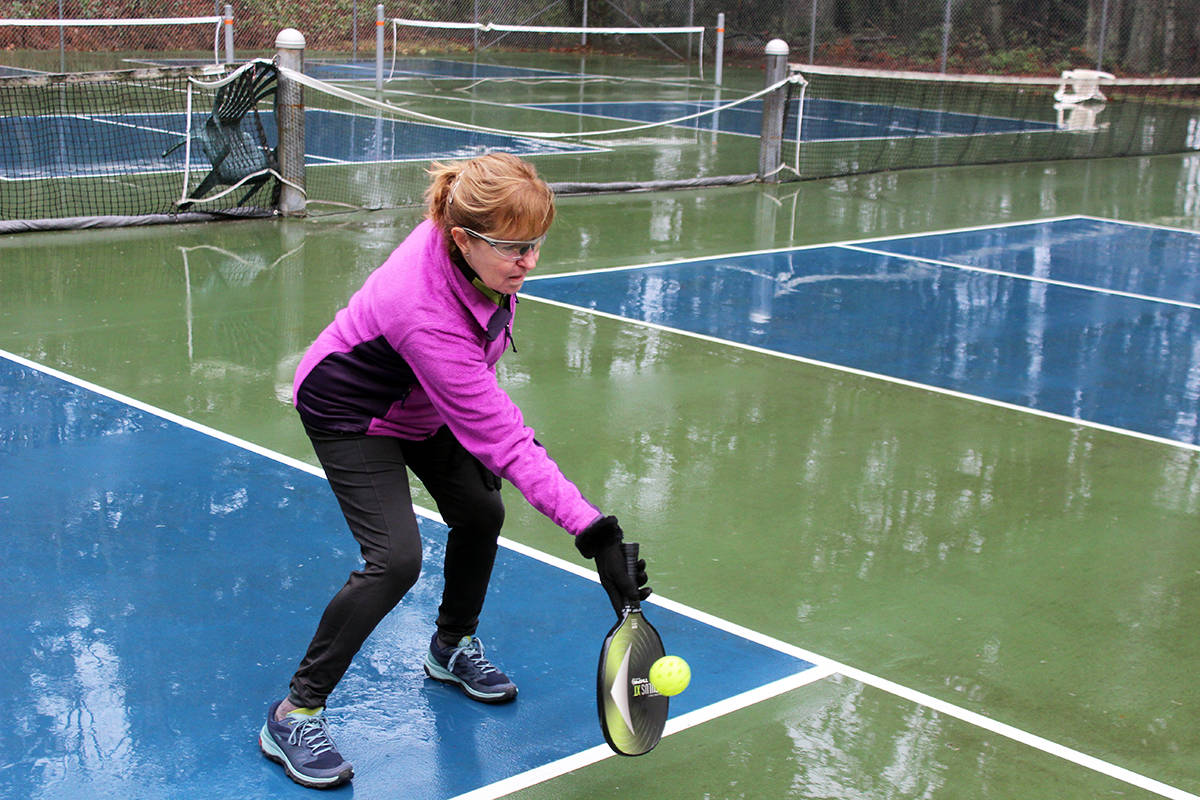 24119388_web1_210204-CHC-Snowbird-pickleball-players-rock_5