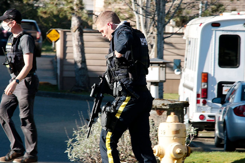 A nearly four-hour standoff at an apartment complex on Cowichan Lake Road in Duncan ended peacefully on Wednesday, April 14. (Kevin Rothbauer/Citizen)