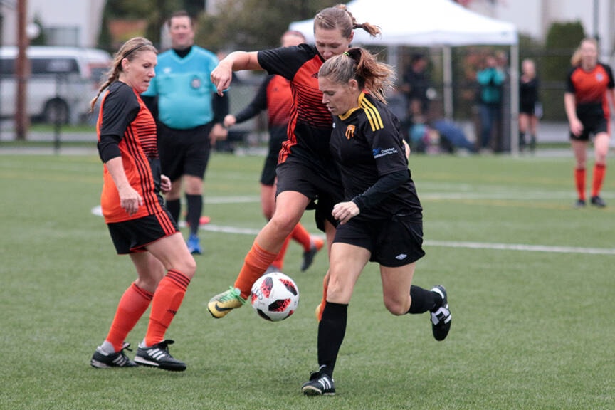 28458308_web1_211021-CCI-womens-soccer-cougars-united_2