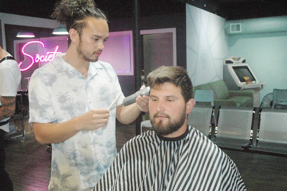 29957572_web1_220804-CCI-Business-Notes-Society-Barbershop_1
