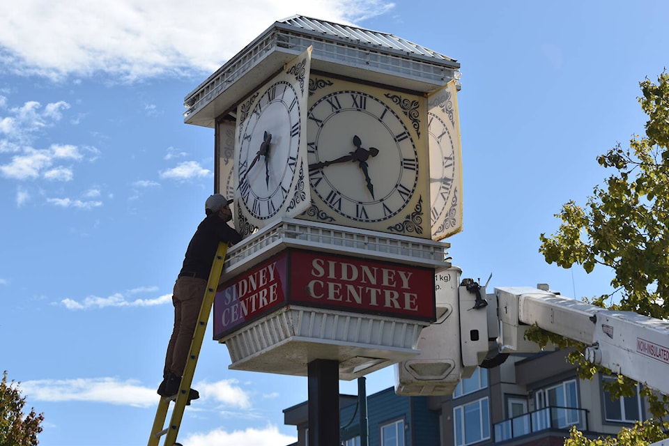 30358221_web1_210928-PNR-ClockDowntownSidneyPhotoOnly-ClockTower_1